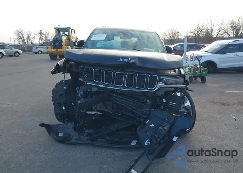 2023 Jeep Grand Cherokee 4Xe из США, поврежденный, VIN 1C4RJYB64PC665481